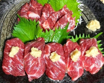 馬刺し 食べ方 赤身　馬握り